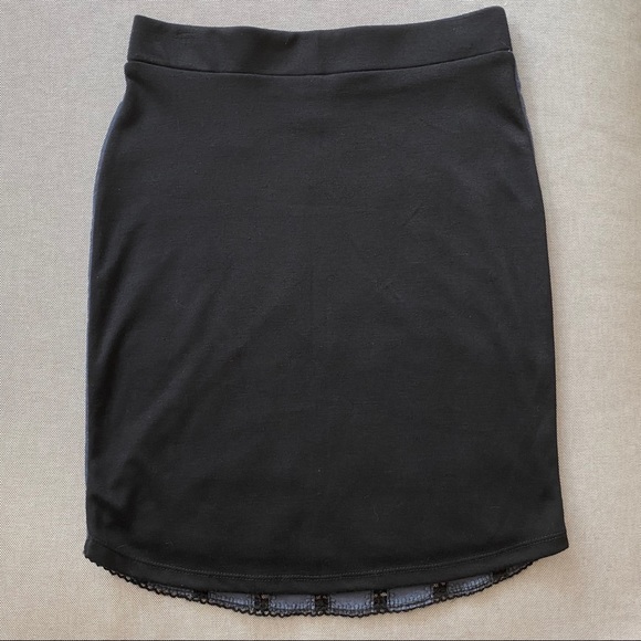 💙 H&M navy and black knit and suede skirt - Picture 4 of 4